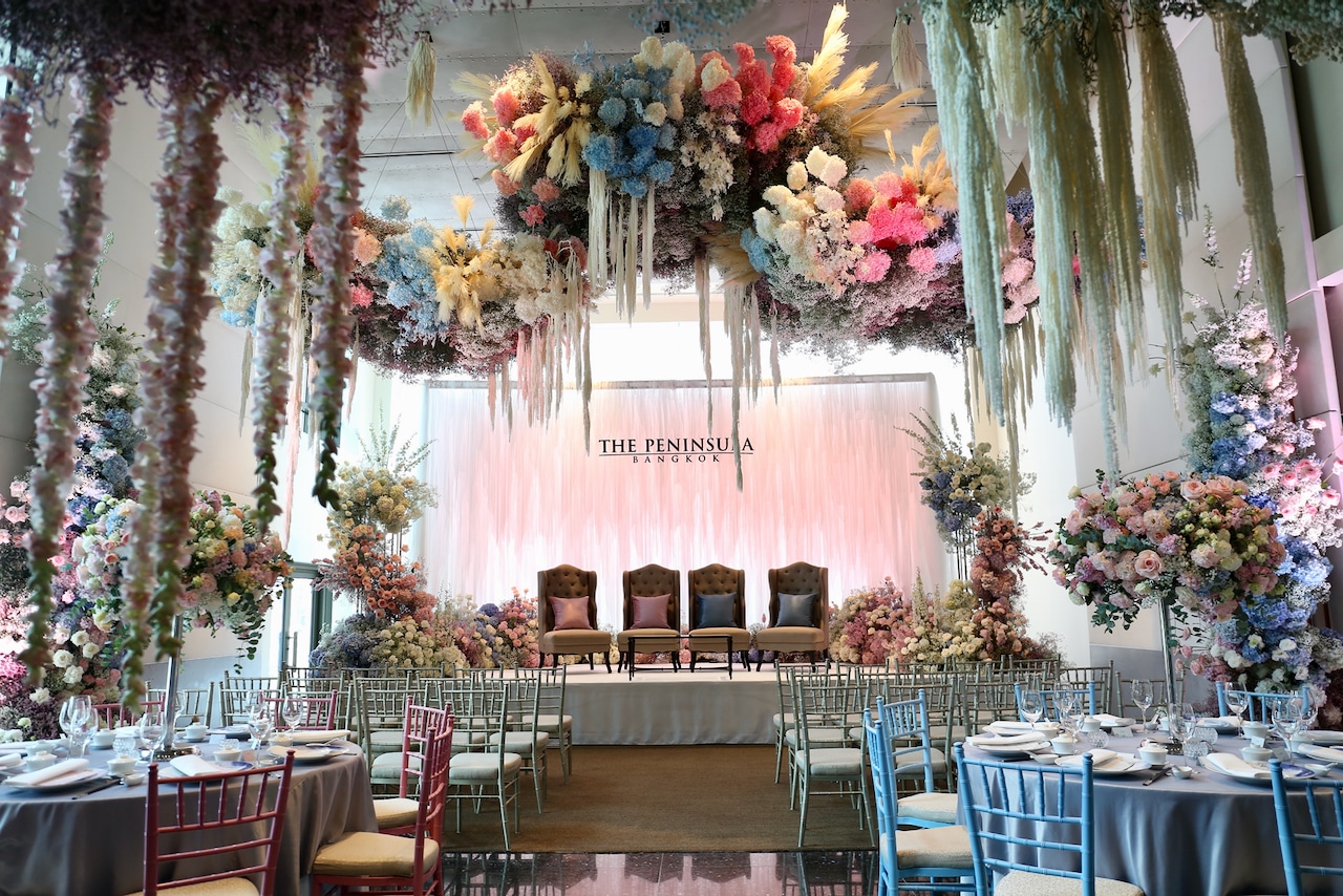 Peninsula Bangkok is the perfect location for an otherworldly destination wedding in Thailand. 