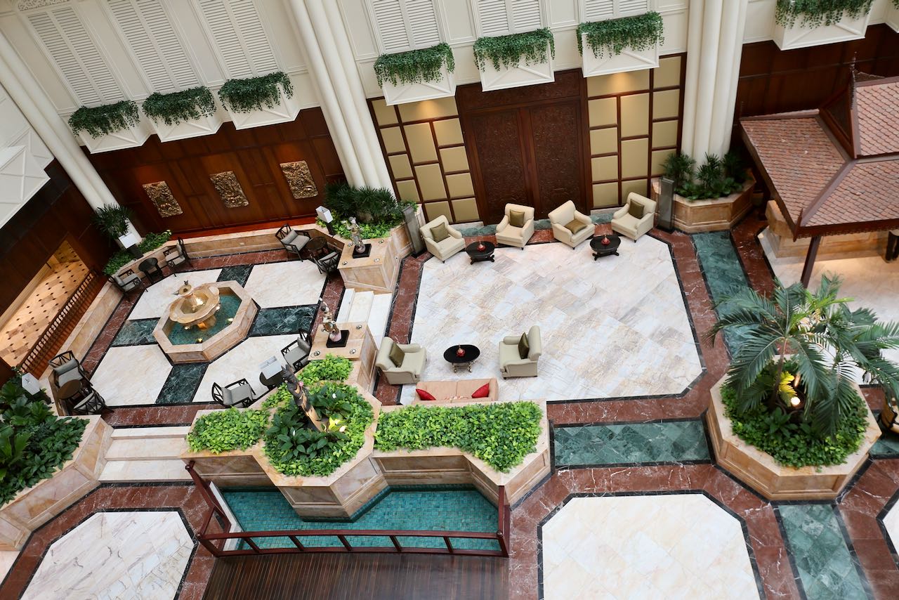 Gorgeous lobby inside Shangri-La Bangkok's Krungthep Wing.
