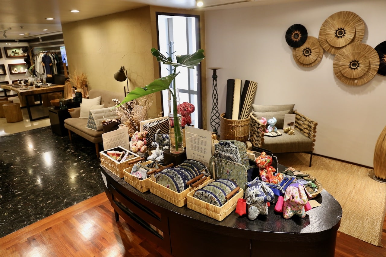 Enjoy shopping at the sweet-smelling Banyan Tree Gallery, the spa's sublime retail shop.