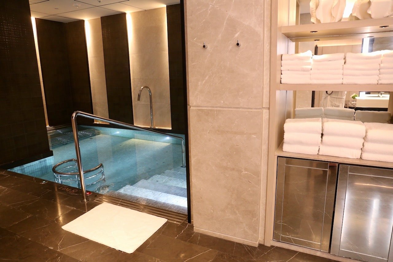 Four Seasons Bangkok Spa change rooms feature large whirlpool baths.