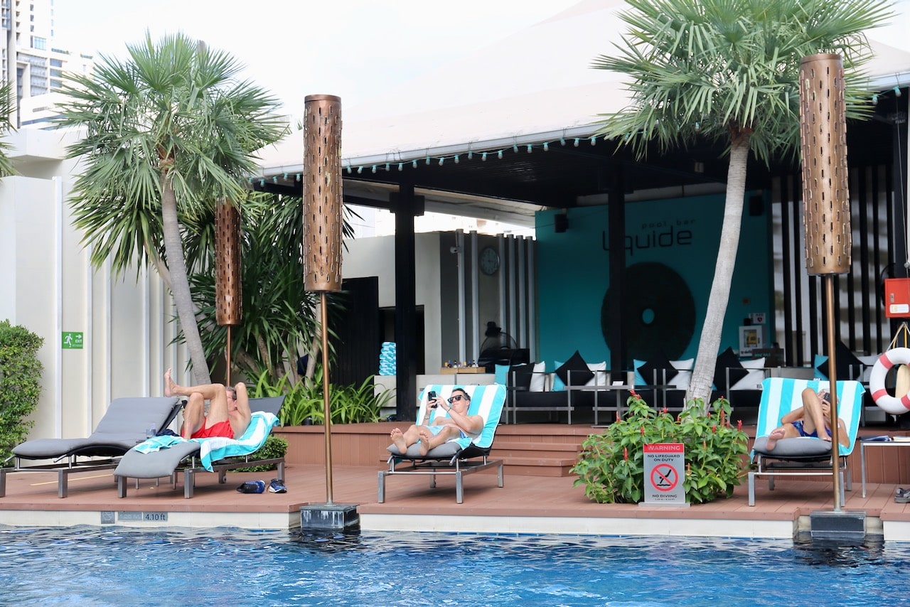 Liquide Pool Bar at Sofitel Bangkok Hotel.