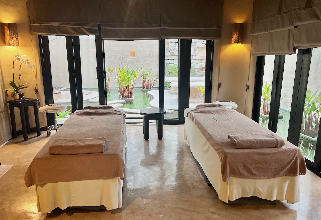 Romantic couples suite at Spa Naka overlooks a pretty lagoon.