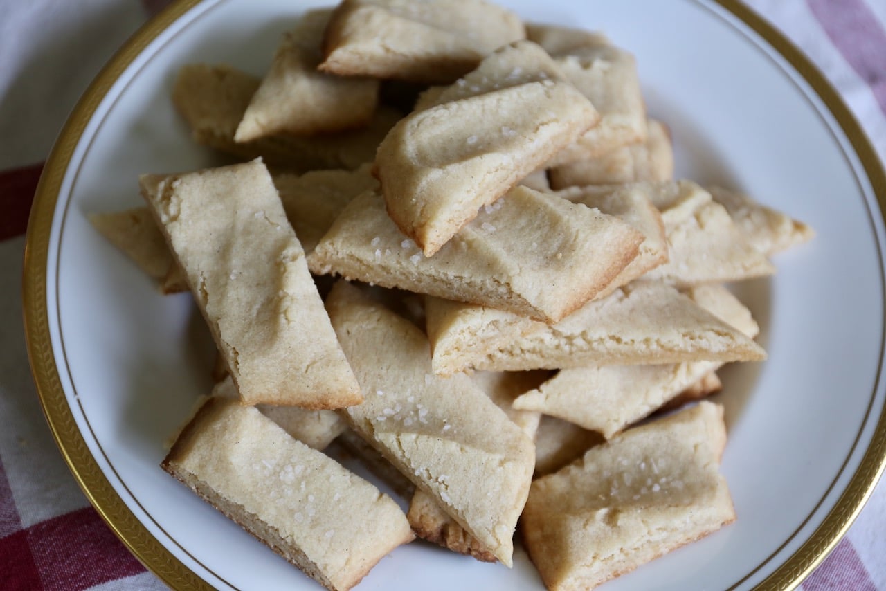 Kolasnittar are sprinkled with crunchy kosher salt, a nice textural contrast for the chewy cookies.
