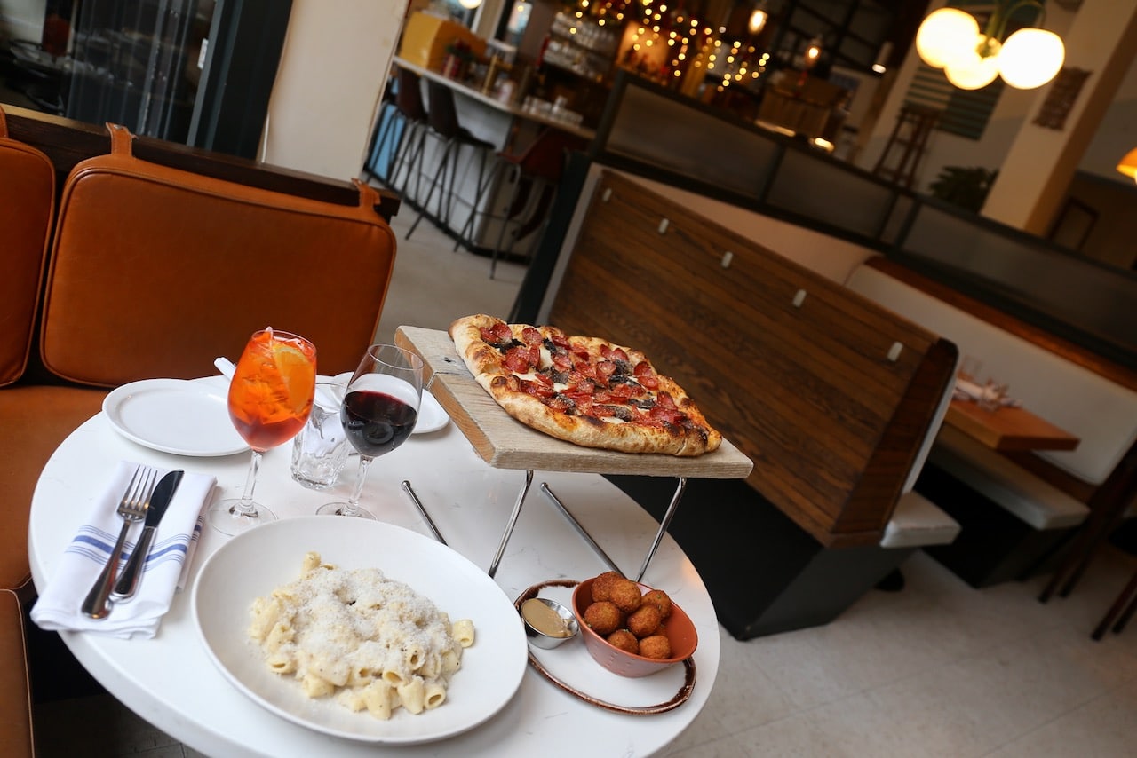 Di Beppe is a friendly neighbourhood Italian restaurant in Vancouver's Gastown neighbourhood. 