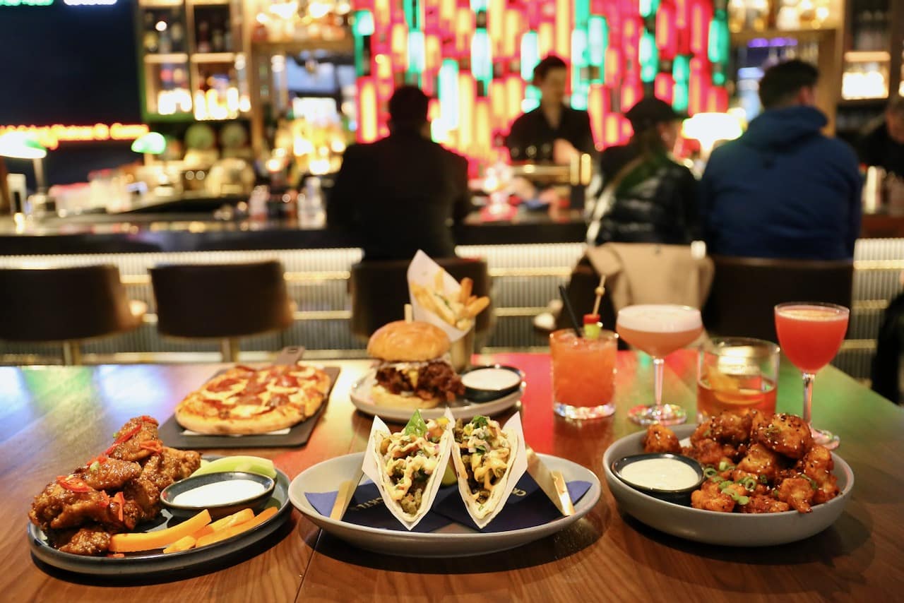 Happy Hour in Toronto's Financial District at CKTL & Co.