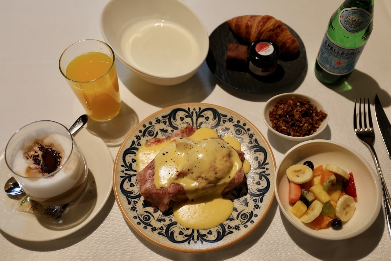 Sip a cappuccino while enjoying breakfast at Hotel Arbaso.