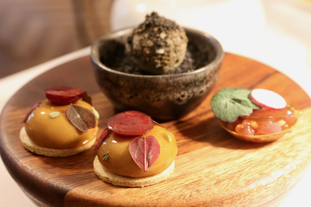 Celebrate the end of your 3 Day Bordeaux Weekend with a multi-course dinner at La Table de Montaigne.