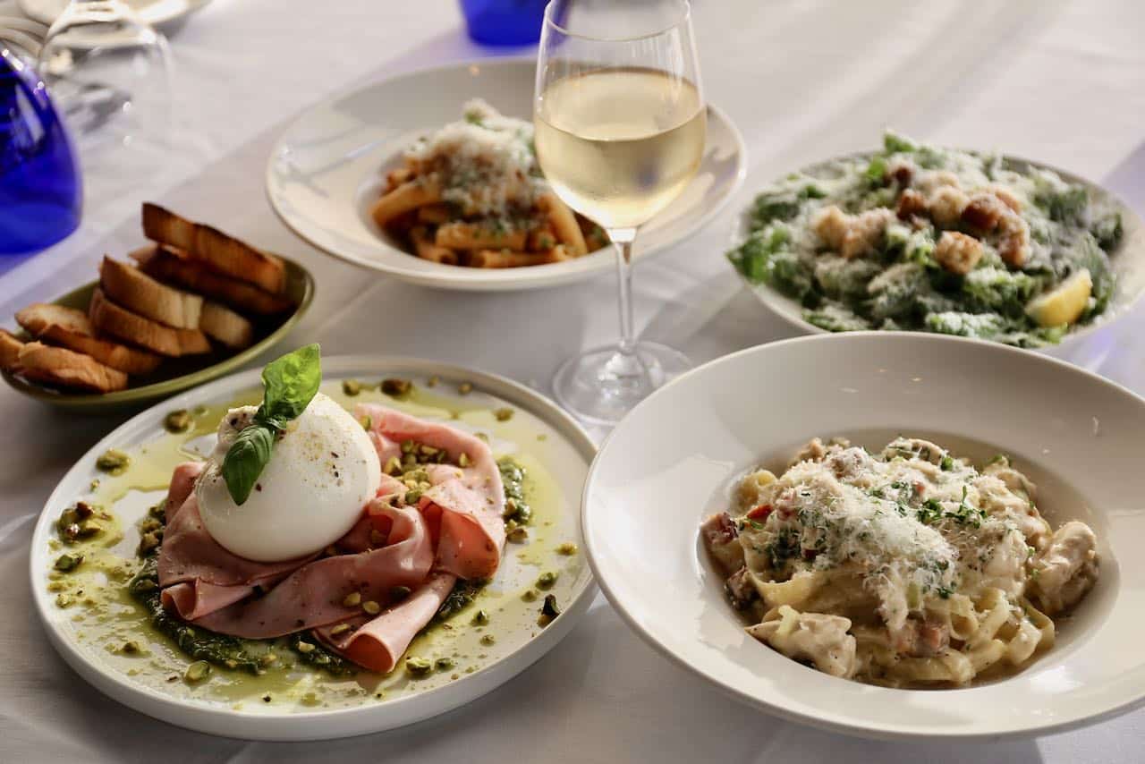 Over 20 Of The Best Thunder Bay Restaurants