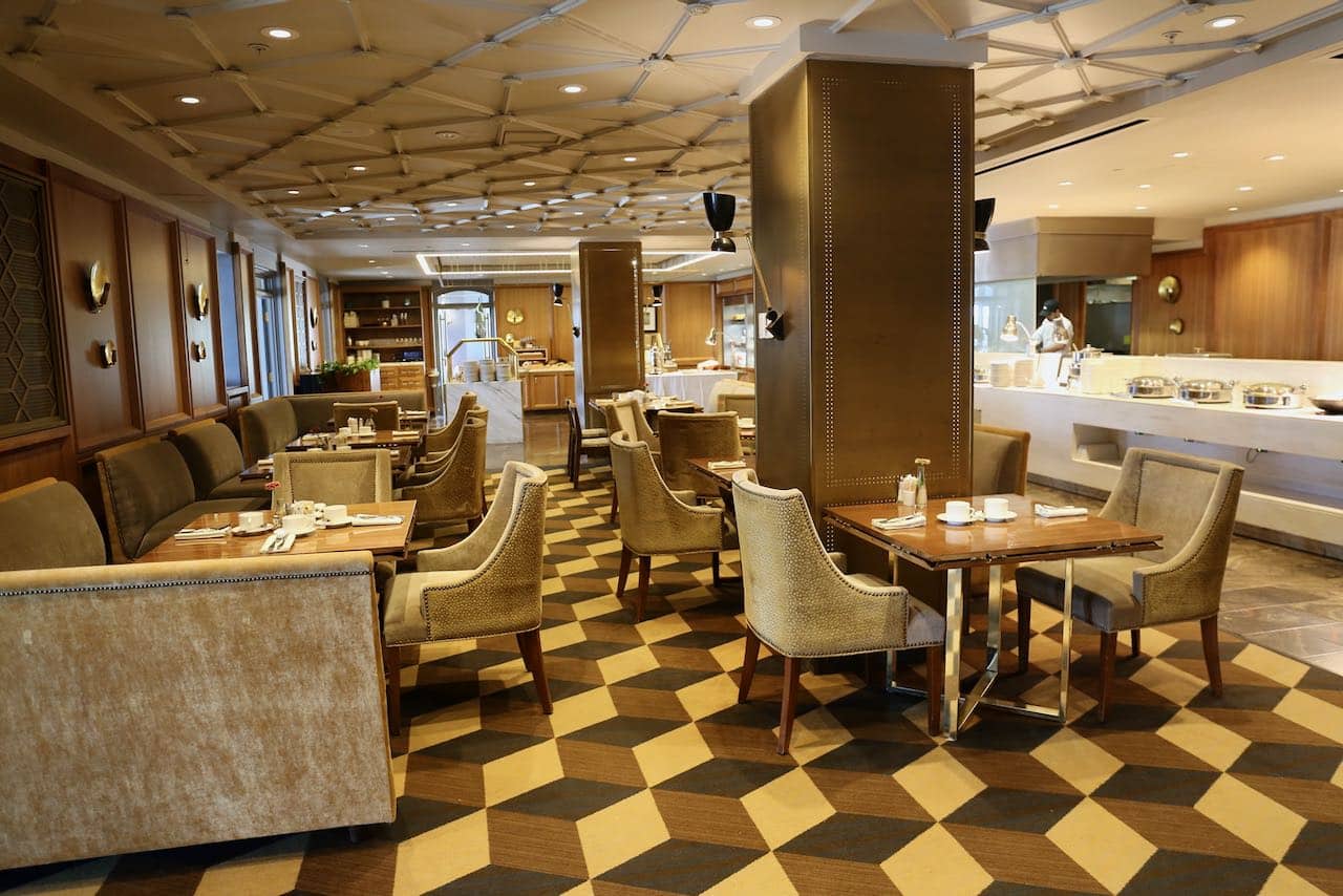 Breakfast is served at Place Dufferin.