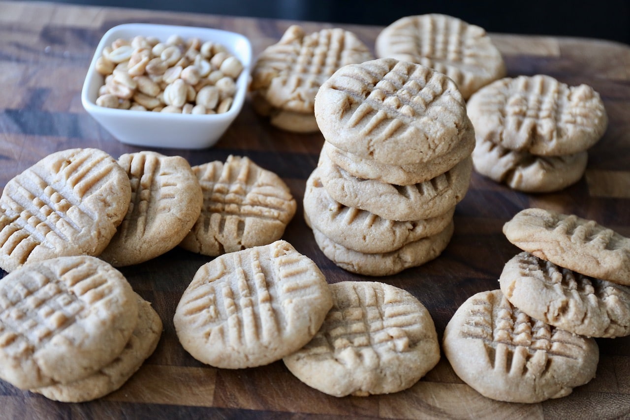 Easy Peanut Butter Cookies Recipe