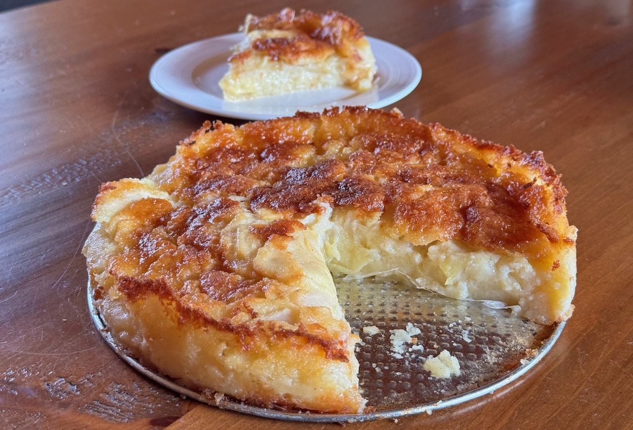 Serve Bolzano Apple Cake with creme anglaise or vanilla ice cream.